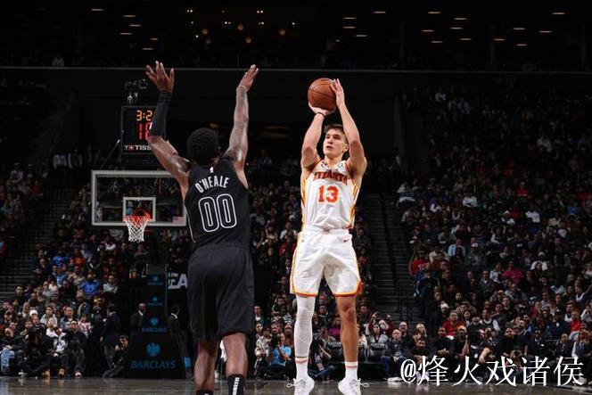 贡献有限!波格丹全场出战19分钟,6投2中得到7分3篮板3助攻 贡献有限!波格丹全场出战19分钟,6投2中得到7分3篮板3助攻